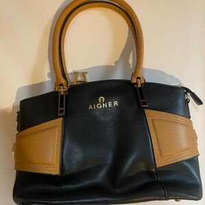 Black purse